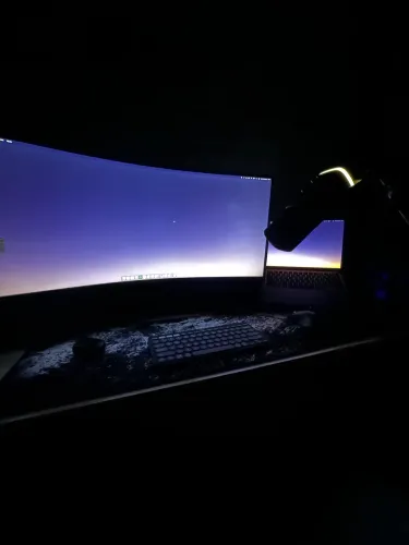 Monitor Gamer Curvo Samsung Odyssey 34" G5 165 Hz 1ms Ultrawide Preto