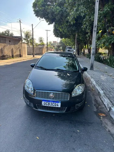Fiat Linea LX 1.9/ 1.8 Flex 16V Dualogic 4P 2011