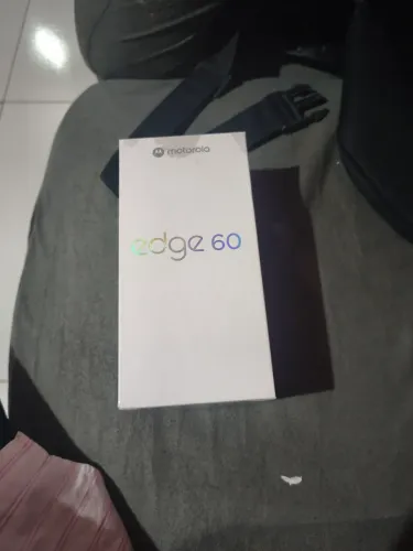 Smartphone Edge 60 512gb 6 meses uso com nota fiscal