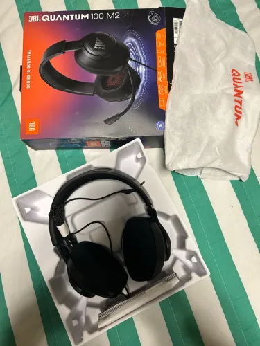 Headset JBL Quantum 100M2 - Novo, nunca usado.