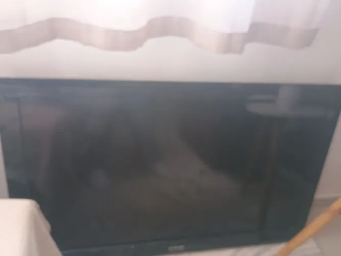 Tv cee 42 polegadas não e smartv