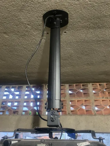 Suporte de teto para projetor com ajuste de altura