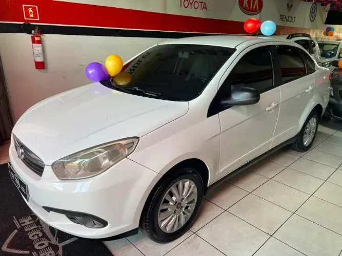 Fiat Grand Siena Attrac. 1.4 EVO F.flex 8V 2013