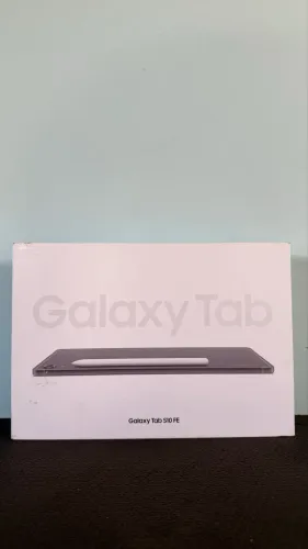 Tablet Samsung Galaxy Tab S10 FE com Capa e Caneta S Pen 8GB RAM 128GB 10,9