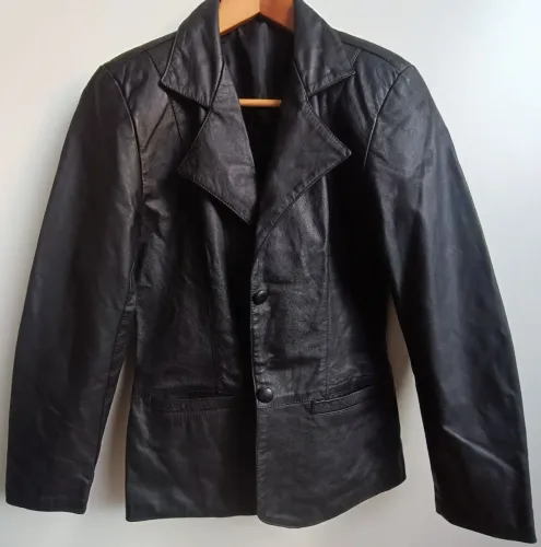 Casaco Couro legítimo Feminino - blazer (semi-novo)