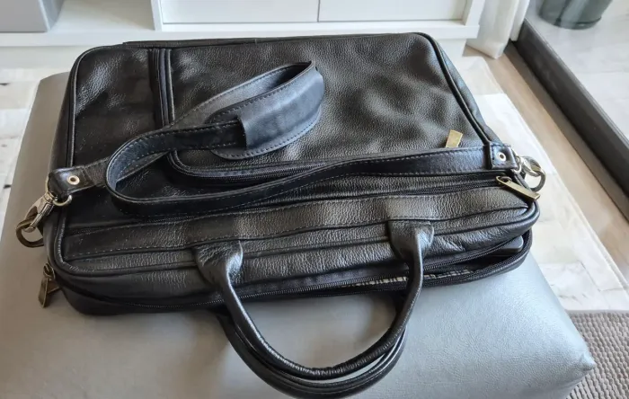 Bolsa em Couro tipo valise 