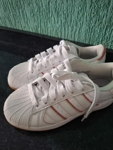 Tênis Adidas nro.35 feminino