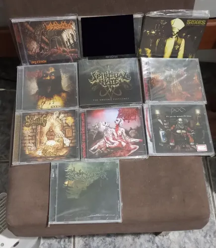 CDs Black, Death Metal zerados e seminovos.