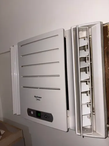 Ar condicionado de janela Springer Midea