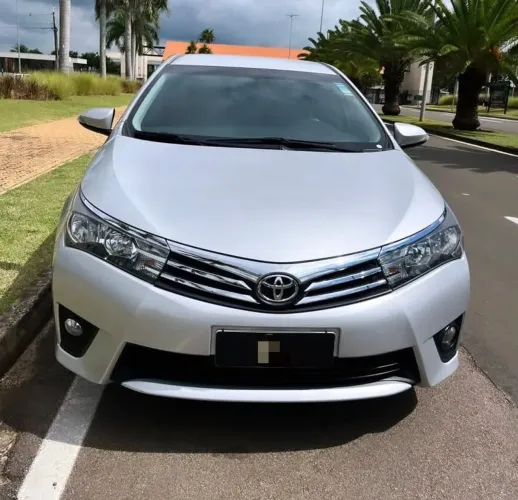 Toyota Corolla Altis 2.0 Flex 16V Aut. 2015
