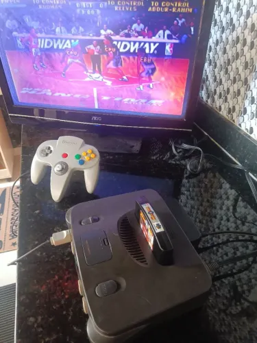 Nintendo 64 top