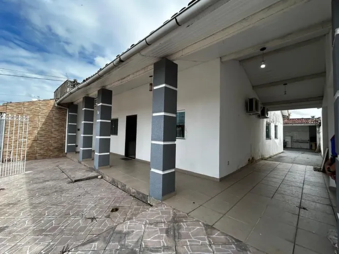 Casa mobiliada á venda 
