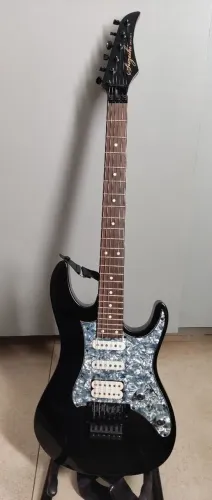 Guitarra Suzuki ponte flutuante (defeito)