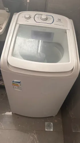 Máquina de Lavar Essencial Care 11KG
