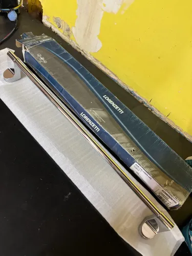Vendo Toalheiro Lorenzetti Inox