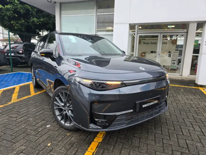 Leapmotor C10 REEV (Híbrido) 2026