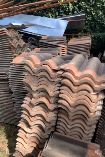 Lote de Telhas de Concreto Usadas-Alta resistência