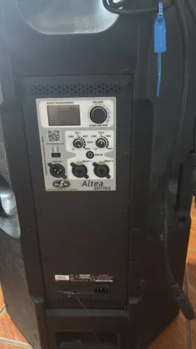 Caixa acústica DAS áudio Altea 415A 15?