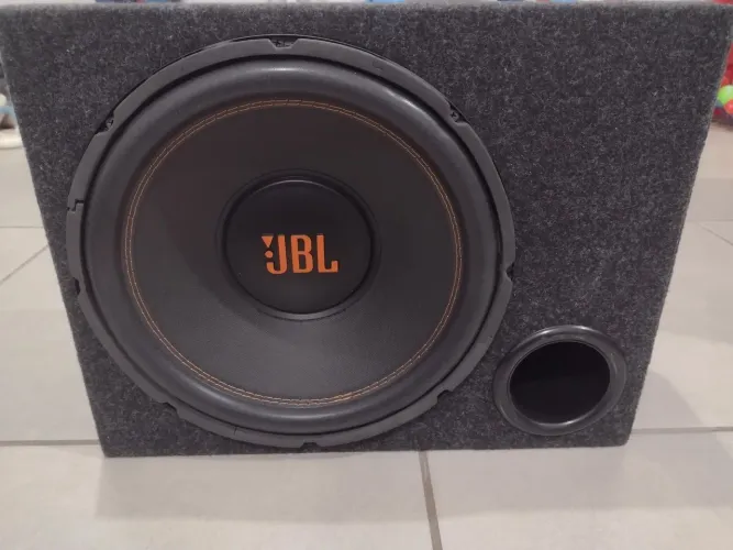Caixa com sub 12 JBL 350rms