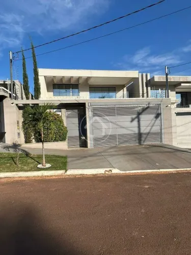 CASA COM PISCINA