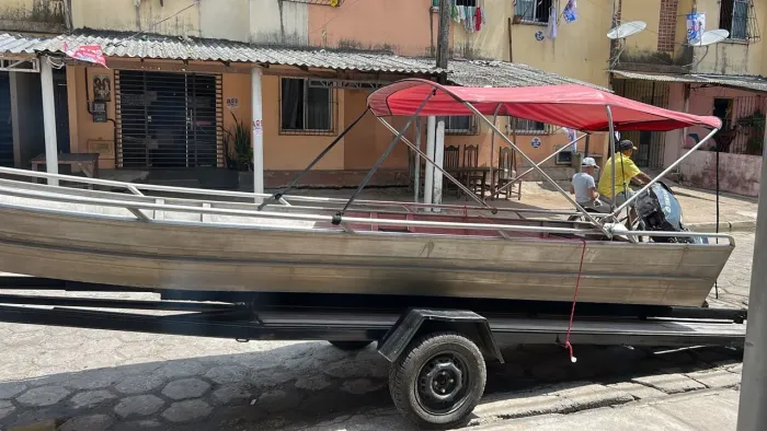 Lancha de Alumínio 6.5M soldada 