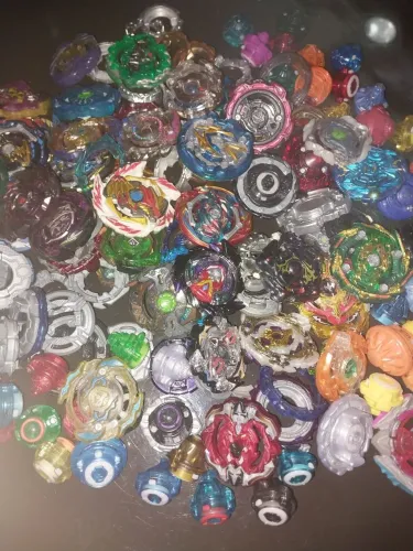 Lote Beyblade Burst Completo Takara Tommy, Hasbro e Falsificados