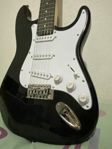 Guitarra elétrica 