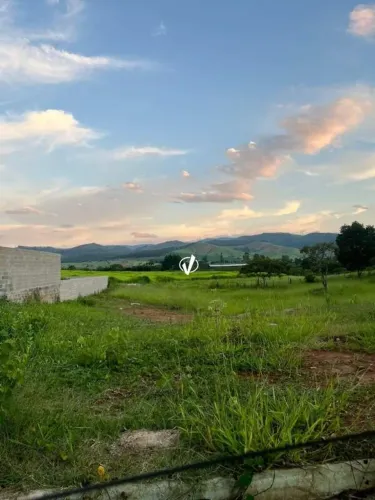 LOTE À VENDA - PARQUE SHANGRILÁ - PINDAMONHANGABA/SP