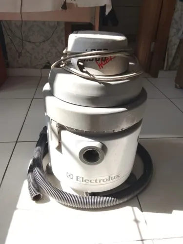 Aspirador  Agua/Pó