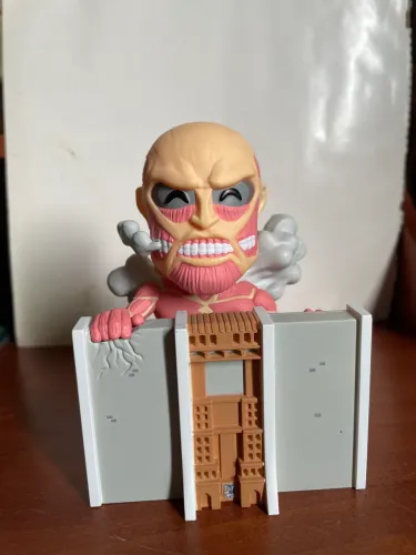 ATTACK ON TITAN Colossal Titan Youtooz
