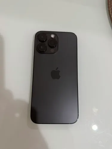 Celular iPhone 14 pro max seme novo