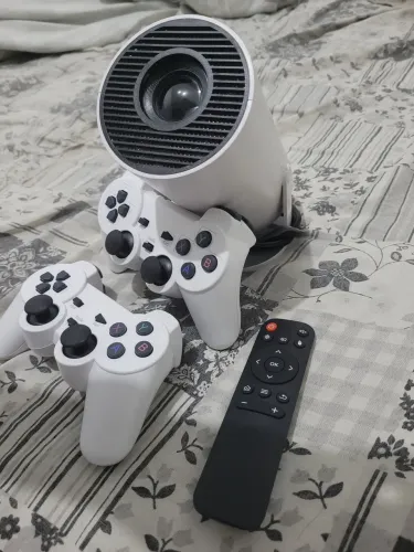 Projetor hy300 + Tela de projeção 100 polegadas