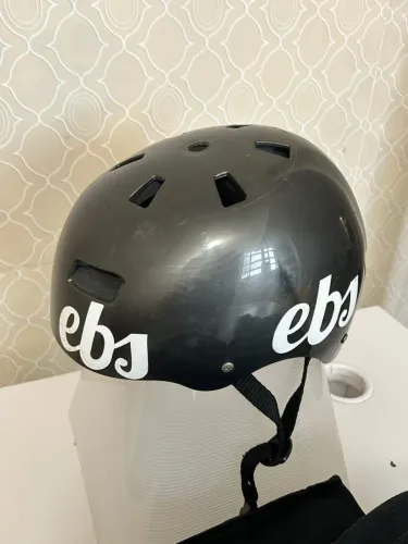 KIT SKATE INFANTIL | CAPACETE +JOELHEIRA + COTOVELEIRA + MUNHEQUEIRA
