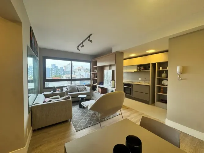 Apartamento Mobiliado com 61 metros 2 quartos 2 vagas no bairro Farroupilha