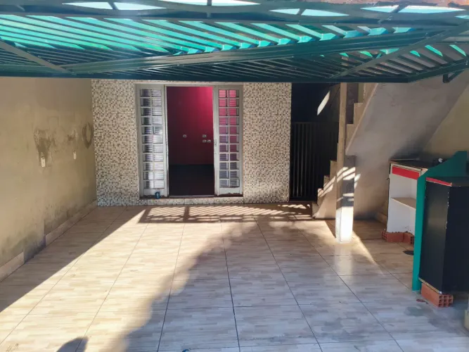Casa grande pra alugar