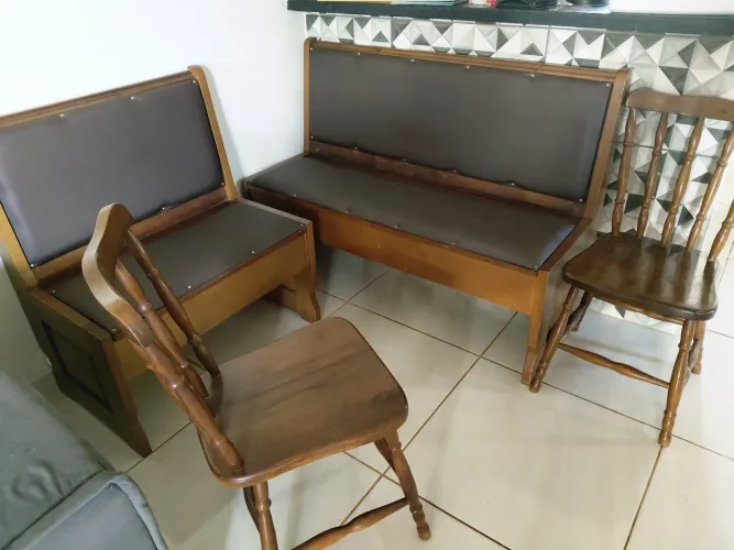 Conjunto de banco e cadeira madeira maciça