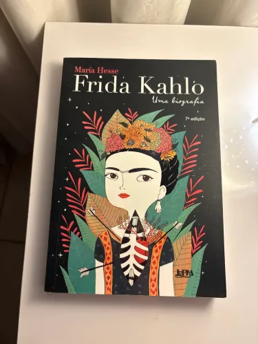 Livro Frida Kahlo biografia 