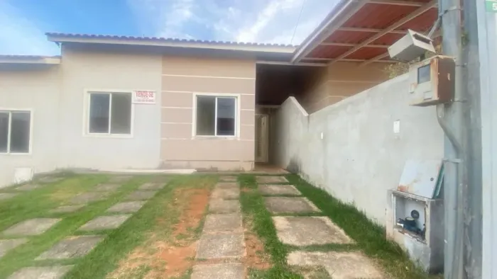 CASA EM VAL PARAÍSO, 2 QUARTOS, CONDOMINIO FLORES DO VALE, QUITADA, ACEITA FINANCIAMENTO