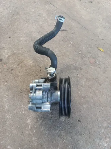 Bomba do hidráulico S10 2015