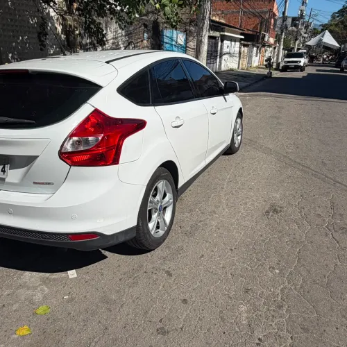 Ford Focus 1.6 S/1.6 SE Flex 16V 5P AUT 2014