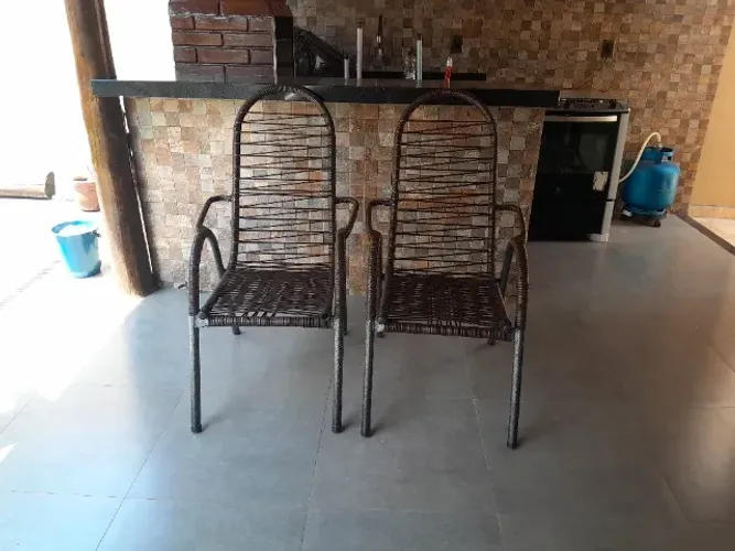 Poltrona sala área lazer confortável em perfeito estado pouco usada cor marrom
