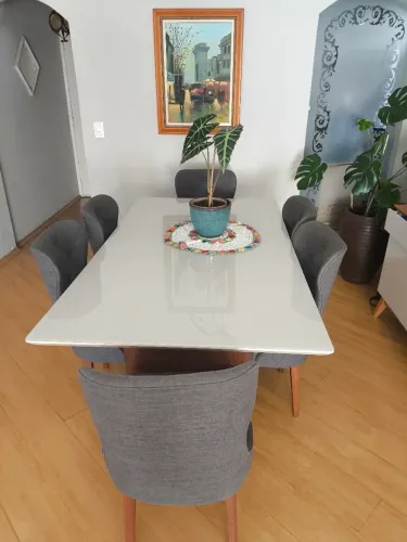 Mesa alto padrão nova 1.80 com 6 cadeiras resistentes