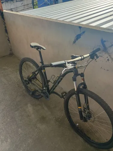 Bicicleta semi nova