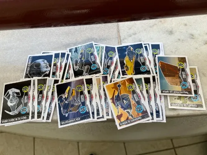 coleção 32 Cards Star Wars Guerra nas Estrelas de naves dos filmes batalhas