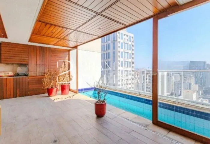 Cobertura para locação com 308m², 4 quartos e 4 vagas no Itaim Bibi SP.