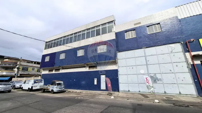 Galpão e prédio comercial à venda 3.600m², excelente localização Nilópolis/RJ