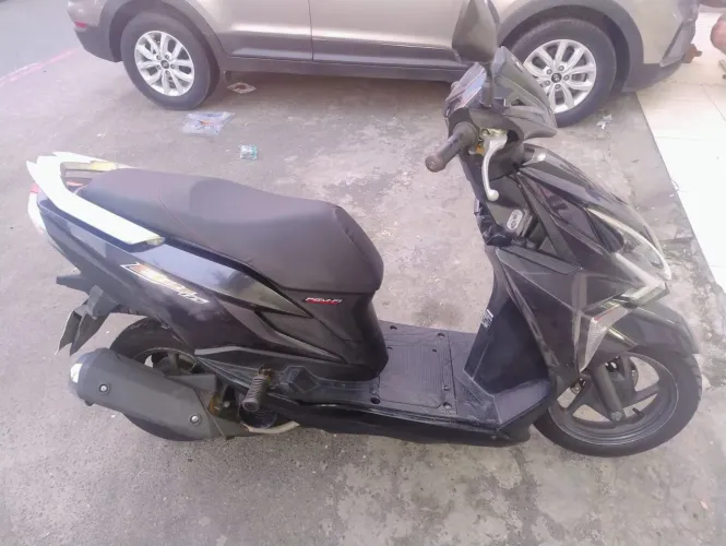Vende-se Moto Honda Elite 23/24. Valor 12.800,00.
