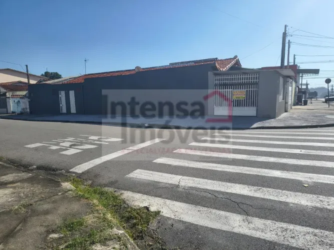 Casa em Jardim Ana Rosa, Taubaté/SP