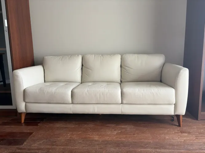 Sofá de couro 