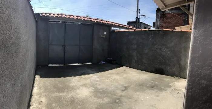 Alugo casa independente de 1 quarto